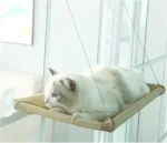 kates-hamakas-ant-lango-su-siurbtukais