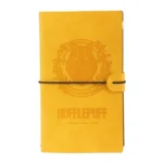 kelionine-uzrasu-knygele-harry-potter-hufflepuff