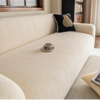 universalus-elastingas-sofos-uzvalkalas-pilnai-dengiantis