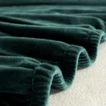 vienvietis-veliurinis-fotelio-uzvalkalas-tamsiai-zalios-spalvos-90-140-cm