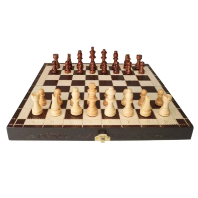 mediniai-magnetiniai-sachmatai-su-sulankstoma-lenta-29-x-29-cm