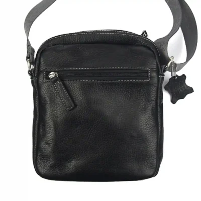 naturalios-odos-vyriska-rankine-per-peti-harvey-miller-polo-club-30327-juoda