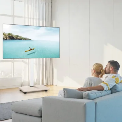 mobilus-pasukamas-tv-stovas-su-ratukais-ir-lentyna-32-70-coliu-televizoriams-iki-45-kg