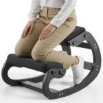 ergonomiska-klupejimo-kede-reguliuojamo-aukscio-su-paminkstinimu-juoda