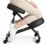 ergonomiska-klupejimo-kede-su-ratukais-reguliuojamu-auksciu-ir-storu-paminkstinimu