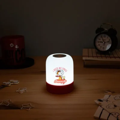 naktine-led-lempa-snoopy-su-usb-c-ikrovimu