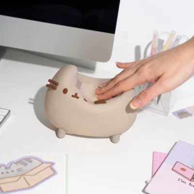 pusheen-silikonine-naktine-lempa-vaikams-su-laikmaciu
